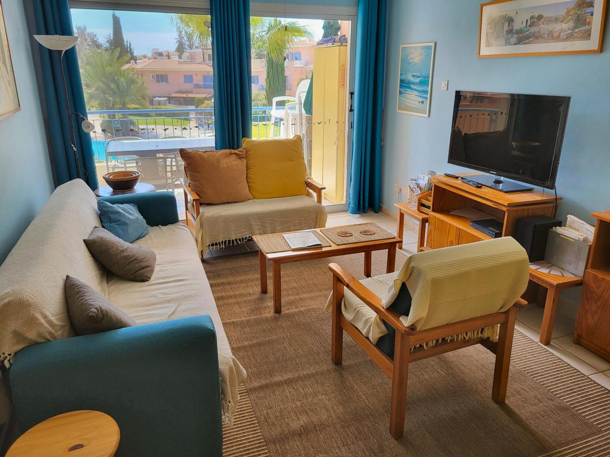 Award-Winning 3-Bedroom Apartment Near Beach Paphos Luaran gambar